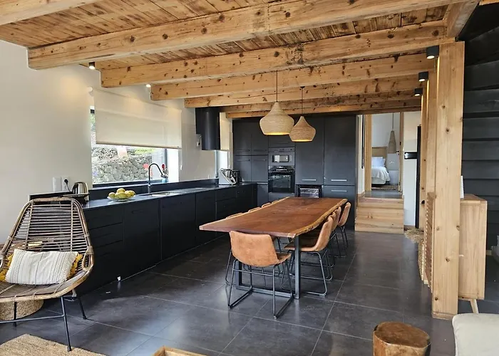 Faial T1 - Blue Horizon - One Bedroom, Faial بيت ضيافة